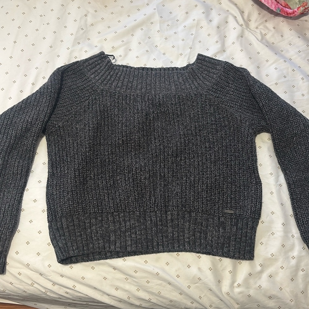 Hollister xs sweater